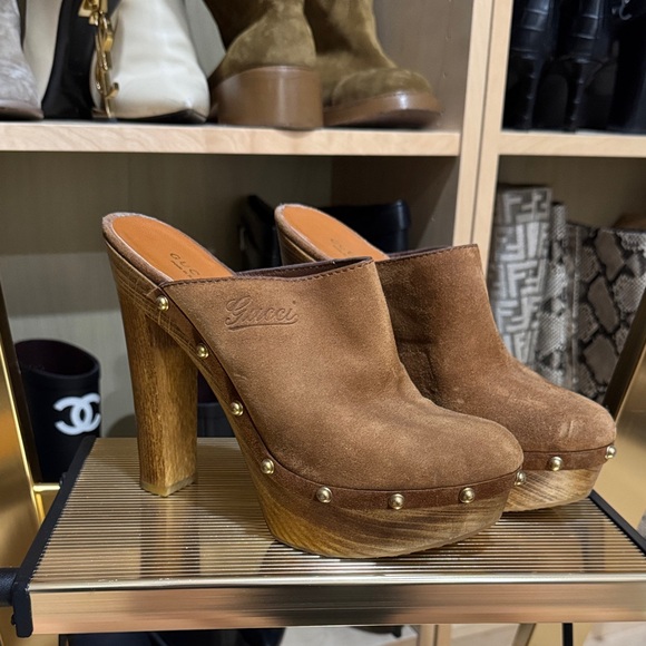 Gucci Women's Tan brown cognac Suede Platform Mules clogs sz 39